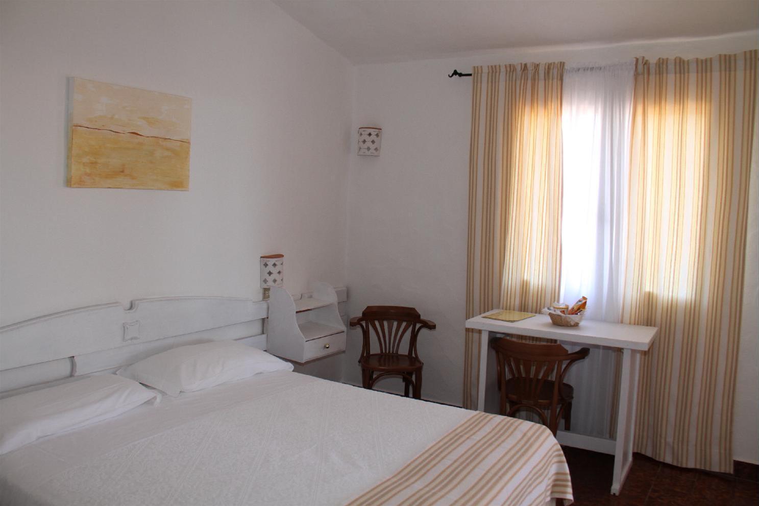 Hotel Tre Botti Baja Sardinia Buitenkant foto